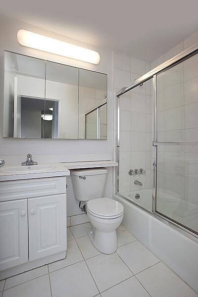 1st image of 400 E 71st St APT 9P
