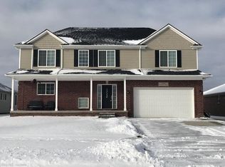 55621 Frost Dr, Macomb, MI 48042