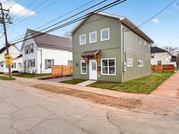 13 Cottage St, Truro, NS B2N 4P4