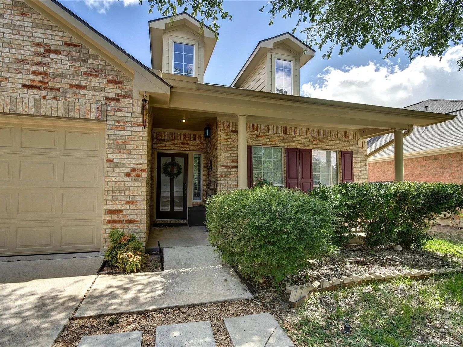 4 bed, 3.0 bath, 2425 sqft, $2,500 — Photo 4