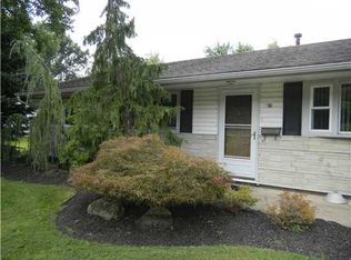 23 Shelley Rd, Kendall Park, NJ 08824