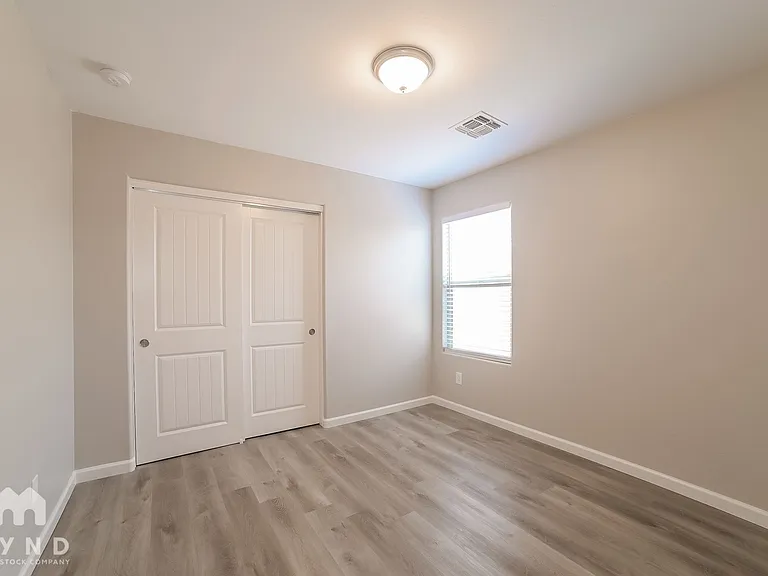 3023 S 87th Dr — Photo 11