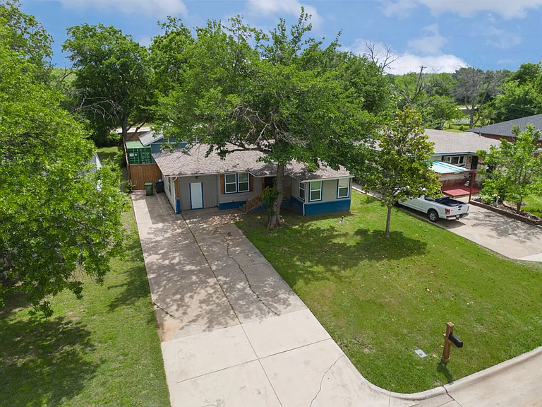Circle Dr — Photo 72