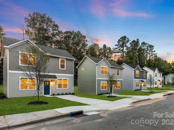 6327 Carver Blvd, Charlotte, NC 28269