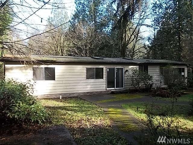 1st image of 570 E Darmoor Dr