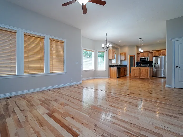 2511 W Teano Dr — Photo 17