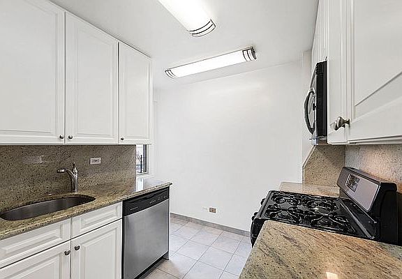 4th image of 177 E 75th St APT 10A
