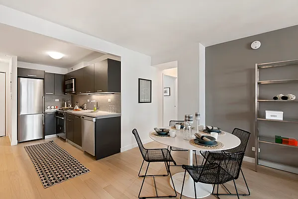 Rented by Douglas Elliman Development Marketing | media 32