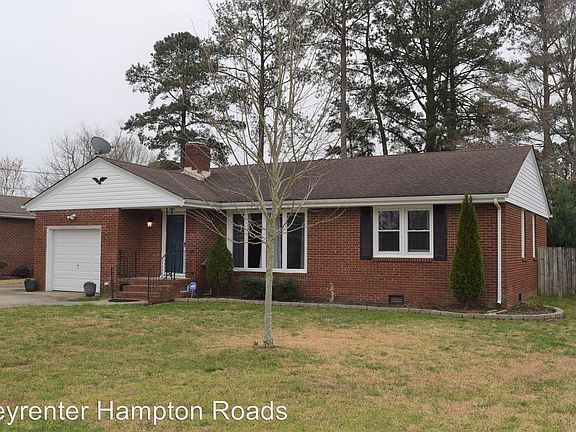 3rd image of 325 Saunders Dr