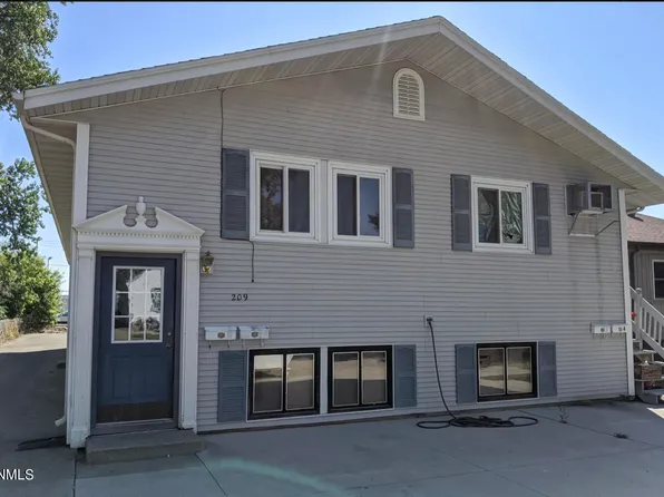 209 N 19th St, Bismarck, ND 58501