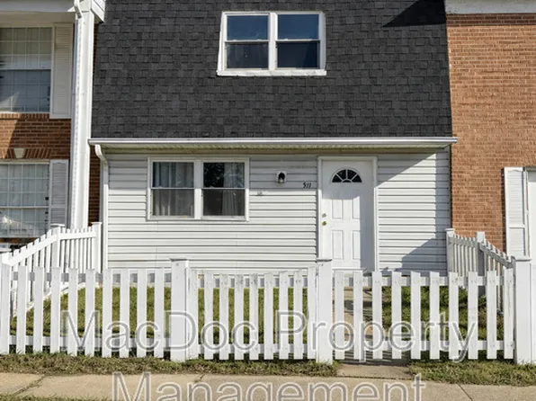 911 Anvil Rd, Fredericksburg, VA 22405