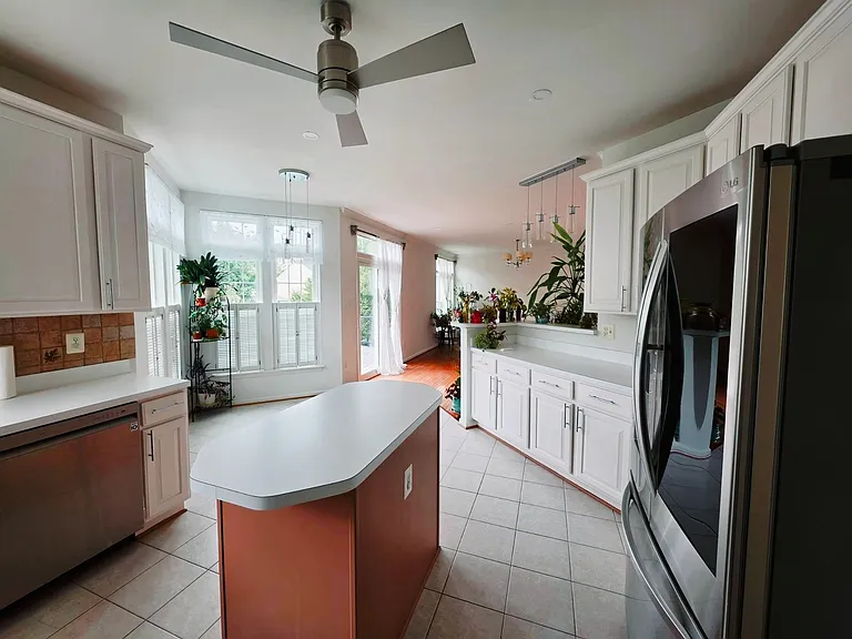 17204 Sumac Ct — Photo 4