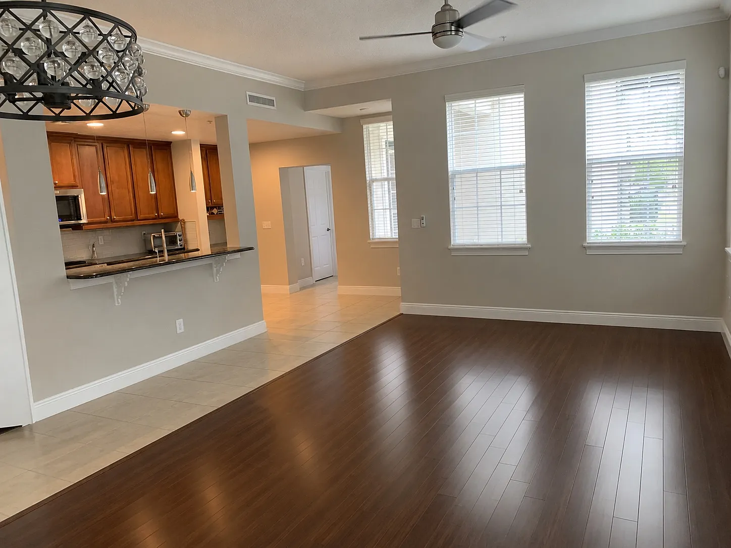 3 bed, 2.5 bath, 2054 sqft, $3,650 — Photo 3