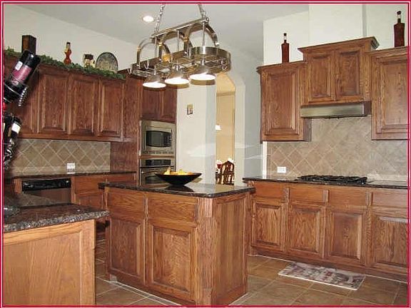 5th image of 4021 Bamberg Ln