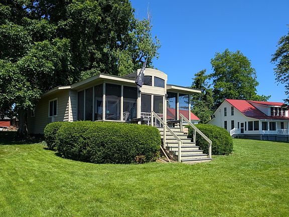 4th image of 13394 Orchard Is NE