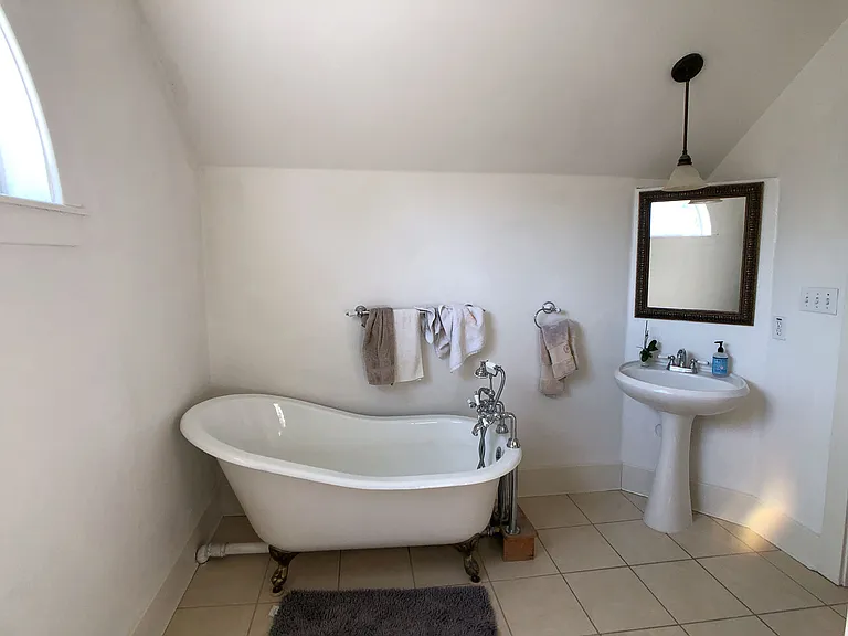 5100 Avenue H #1 — Photo 5