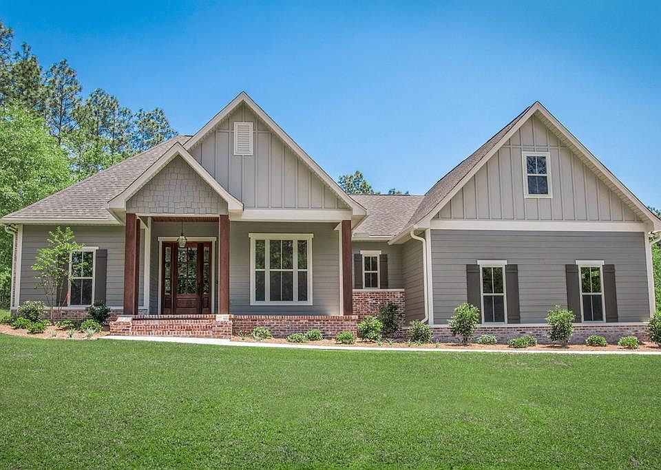 1st image of 300 Rustic Pines Dr