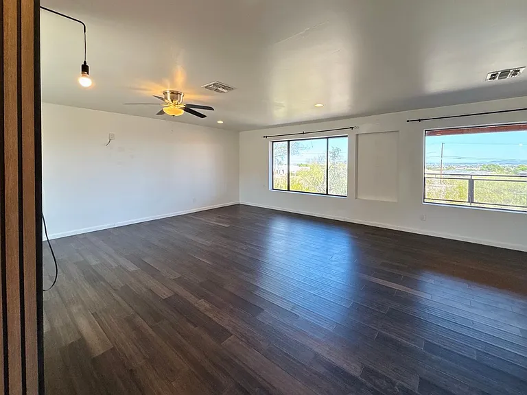 1750 W Pearce Rd — Photo 7