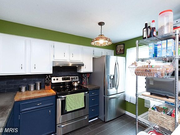 SS Frig, Range, Hood, DW - 2014, Tile floor - 2016