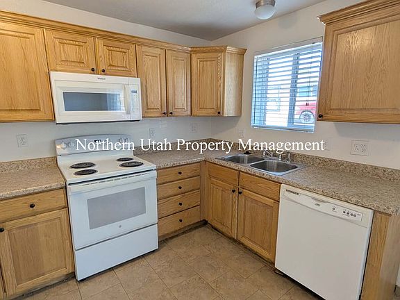 5th image of 526 E Mac Ln