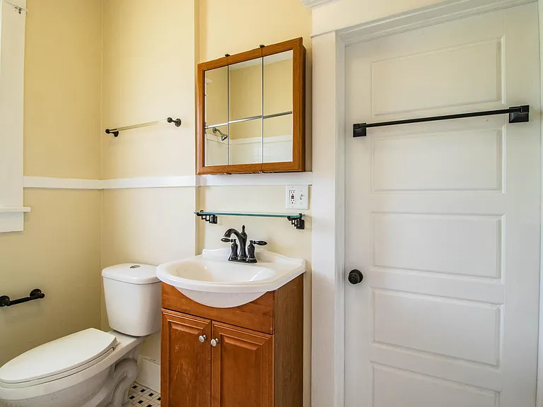 412 E Tillman Ave — Photo 22