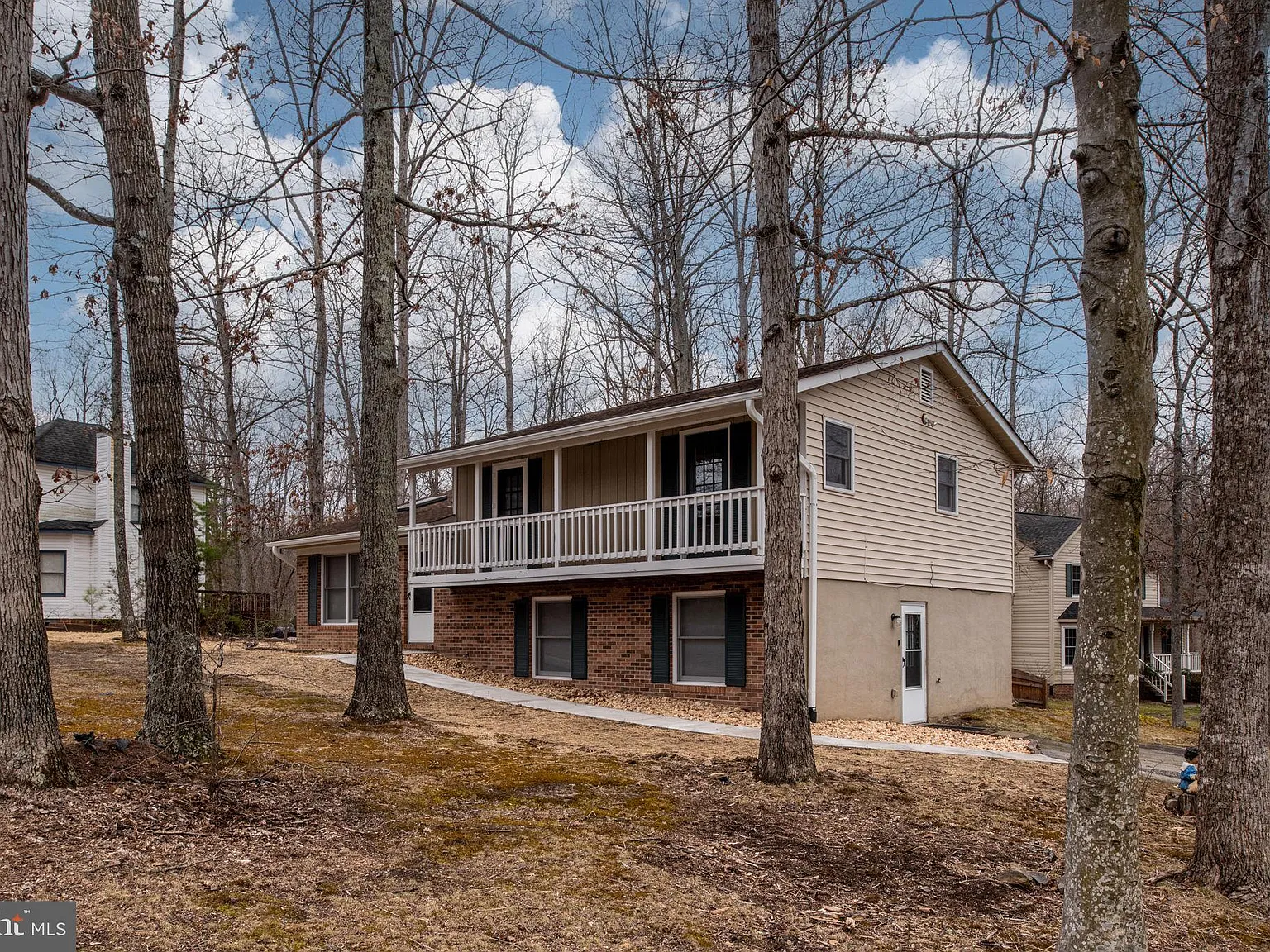 4 bed, 3.0 bath, 2112 sqft, $2,300 — Photo 4