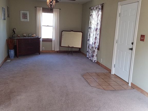 Living room-front of home en