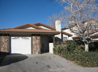 1721 Yellow Rose St, Las Vegas, NV 89108
