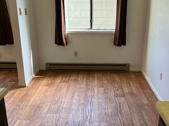 2nd image of 2208 Alderson Ave #1