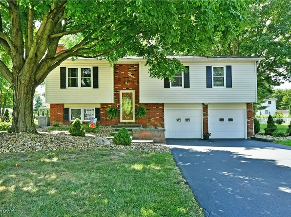 336 Orchard Ln, Cortland, OH 44410