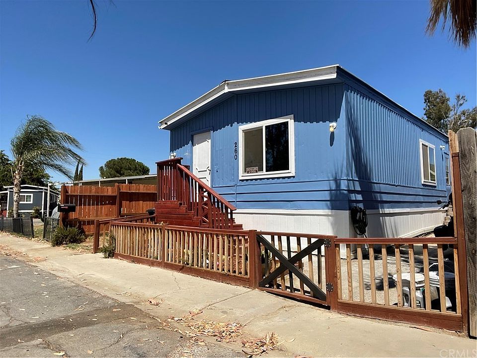 1st image of 260 W Comet St