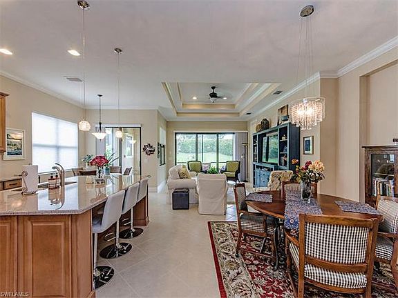 4th image of 9093 Isla Bella Cir