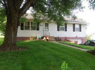 207 SE 3rd St, Faucett, MO 64448