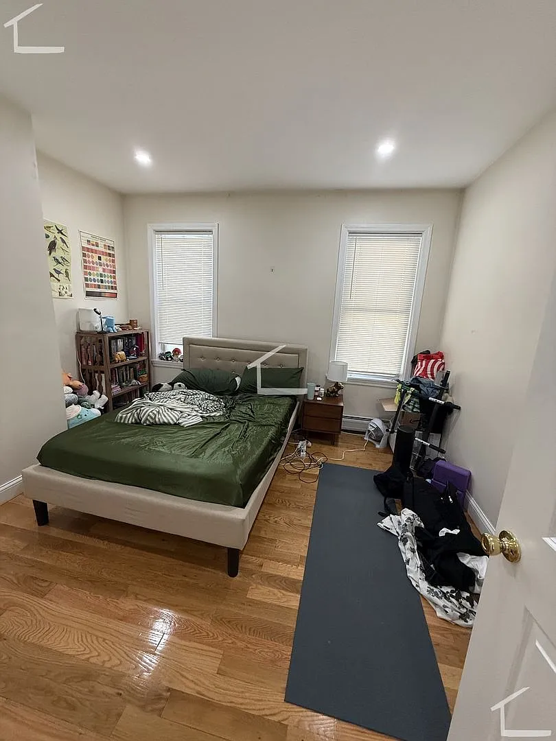 Awesome 1 bed 1 bath in Brookline... Broker fee paid by Landlord — Photo 4