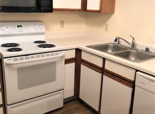 N34W23322 Hunters Ct #102, Pewaukee, WI 53072