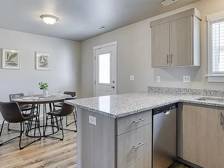 2015 Lawrence Ln #2006 — Photo 15