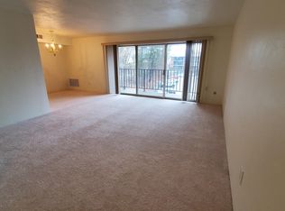 700 5th St #34, Oakmont, PA 15139
