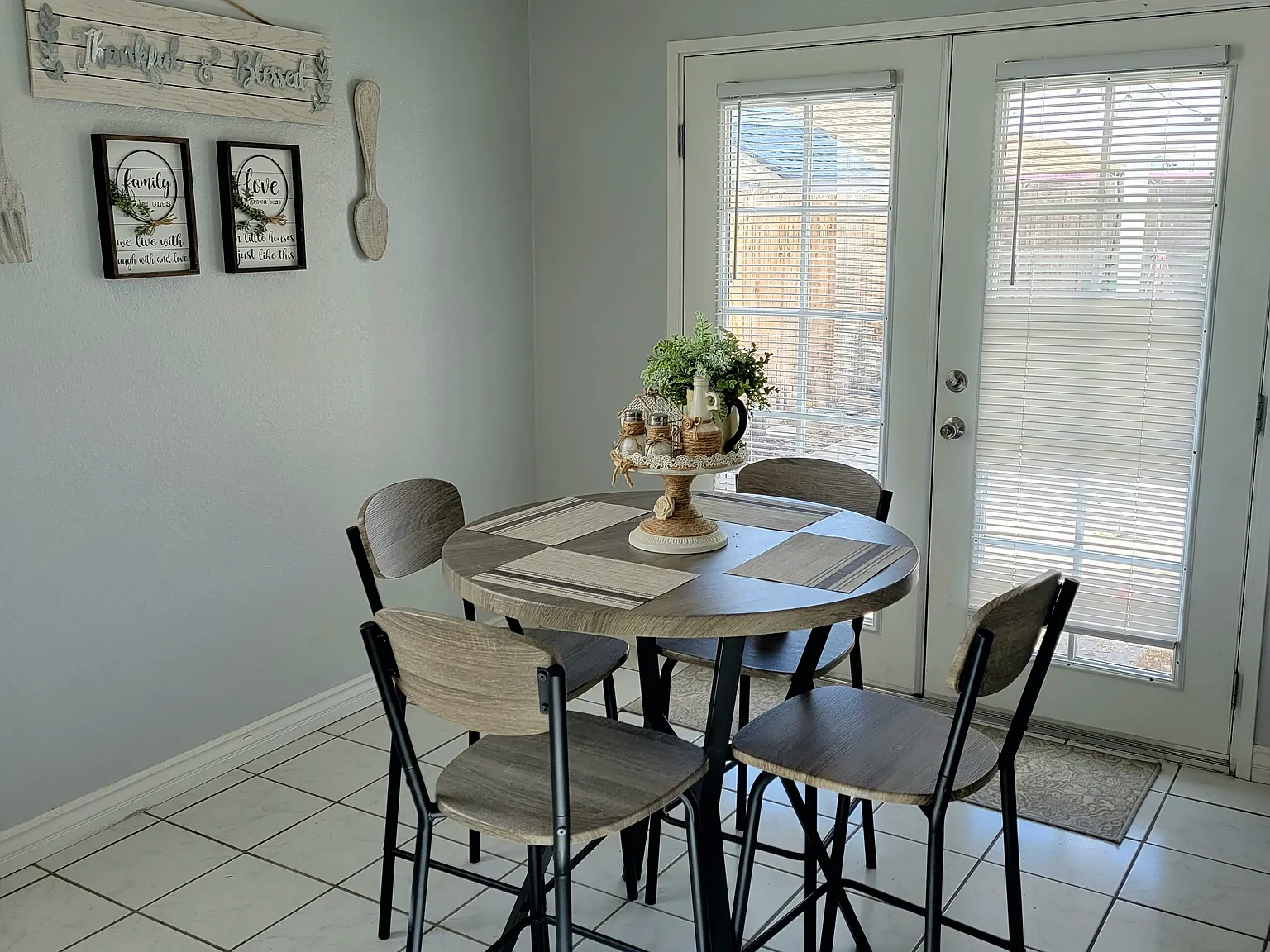 2 bed, 1070 sqft, $3,495 — Photo 4