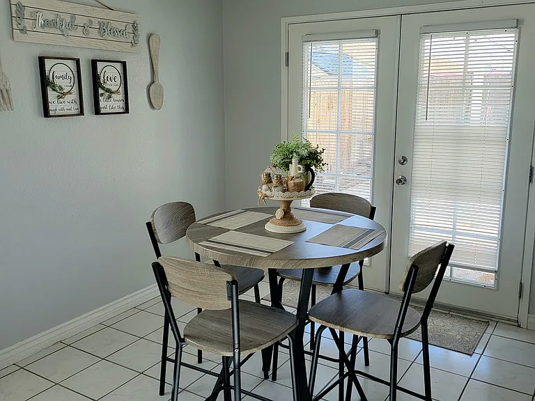13746 Gemini St — Photo 4