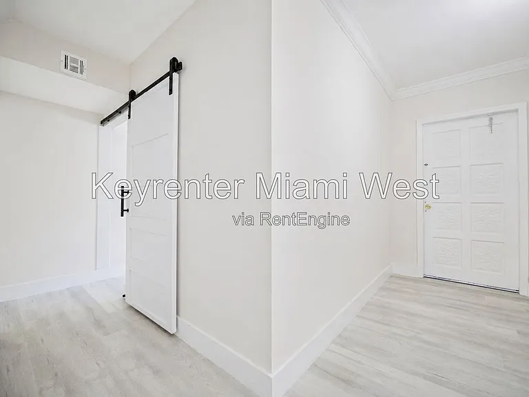 219 NW 10th Ave #2 — Photo 6