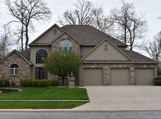 8801 Greyhawk Dr, Fort Wayne, IN