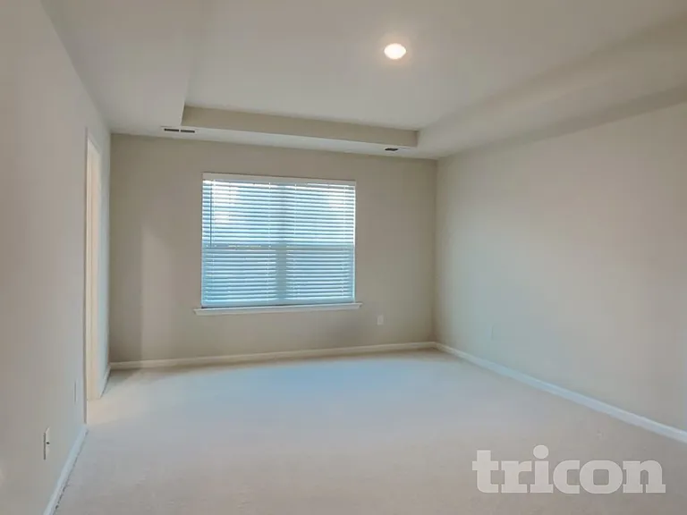 182 Magnolia St — Photo 8