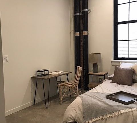 5th image of 1632 Central Pkwy #309
