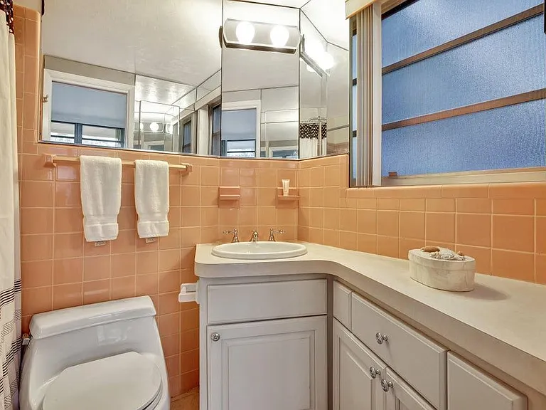 2727 Yacht Club Blvd #2A — Photo 15