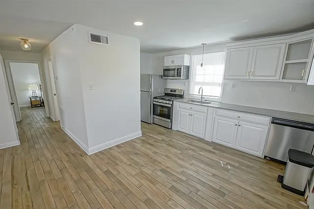 614 Pink St — Photo 6