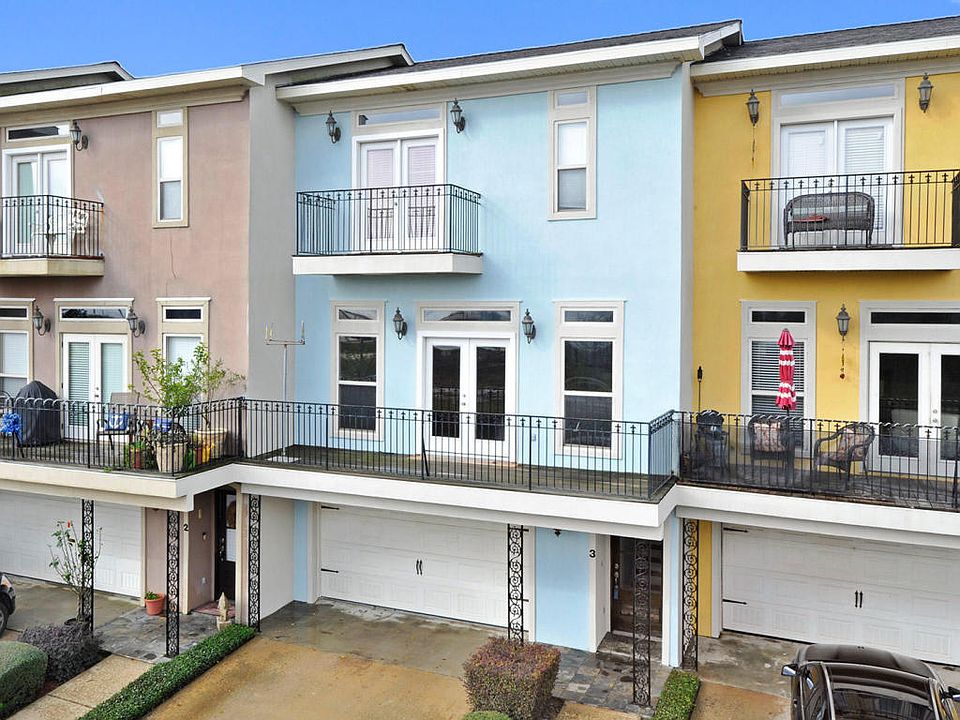 1st image of 3 Oak Alley Ln #3