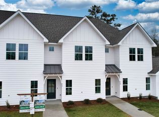 630 Village Dr #11, Opelika, AL 36801