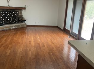 5858 Whitecliff Rd, Rockford, IL 61109