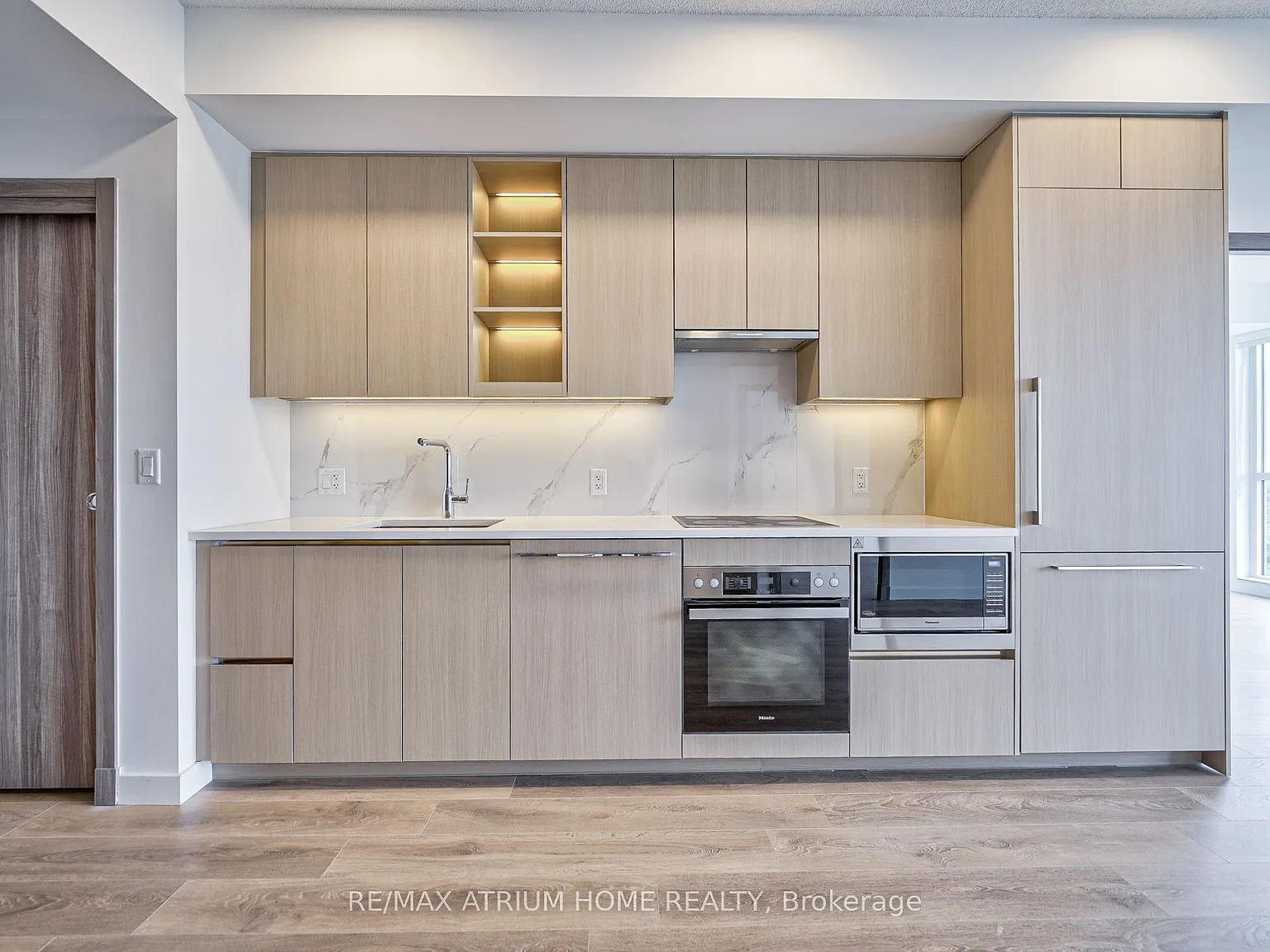 2 bed, $3,200 — Photo 4