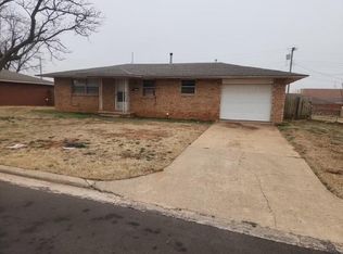822 E Kee St, Weatherford, OK 73096